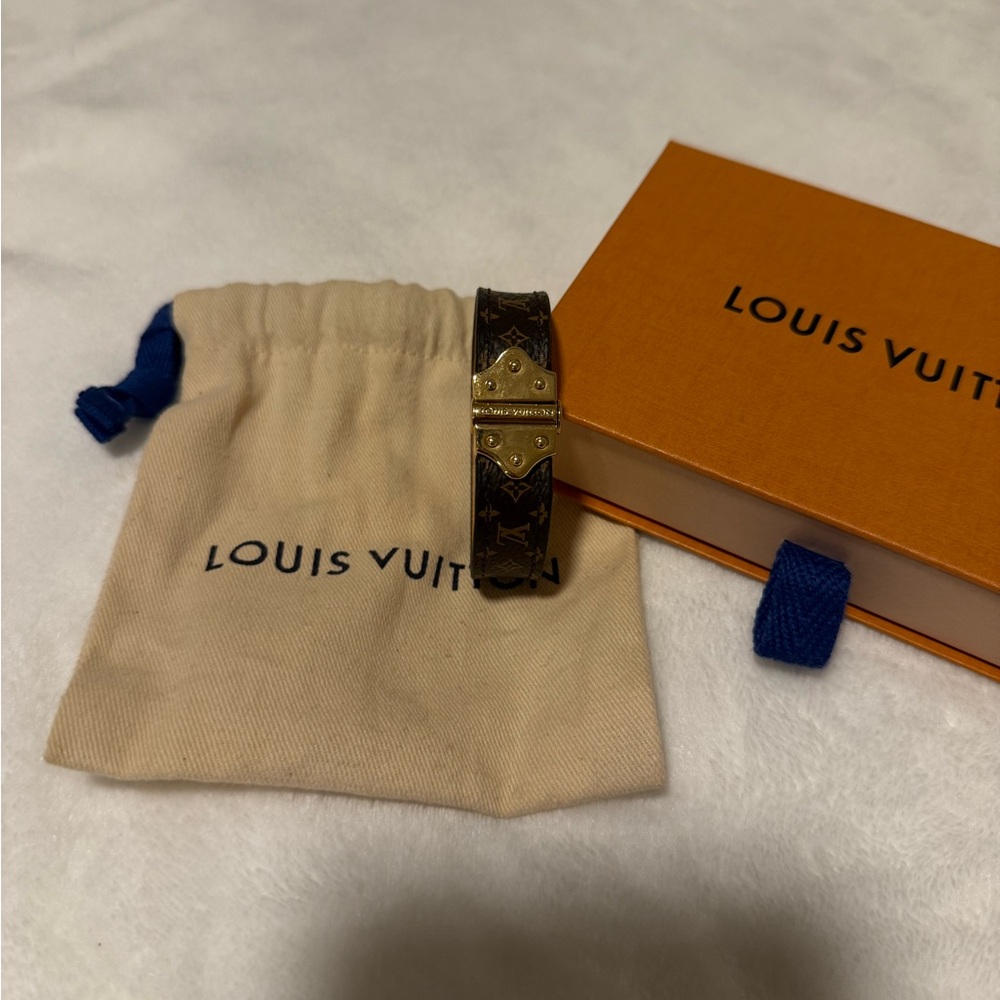 Louis Vuitton Nano Monogram Bracelet - Picture 3 of 10
